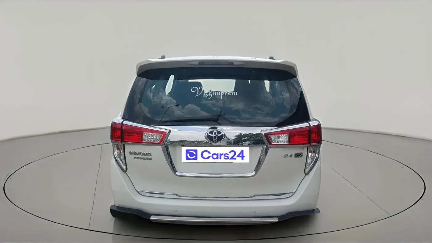 2017 Toyota Innova Crysta 2.4 VX 8 STR, Diesel, Manual, 2,84,187 km, exterior