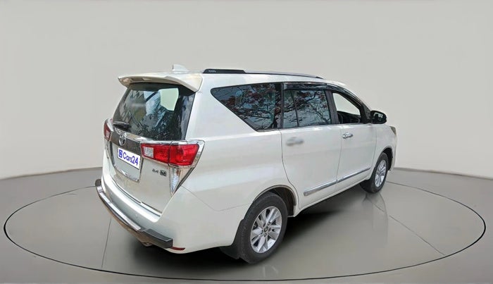 2017 Toyota Innova Crysta 2.4 VX 8 STR, Diesel, Manual, 2,84,187 km, exterior