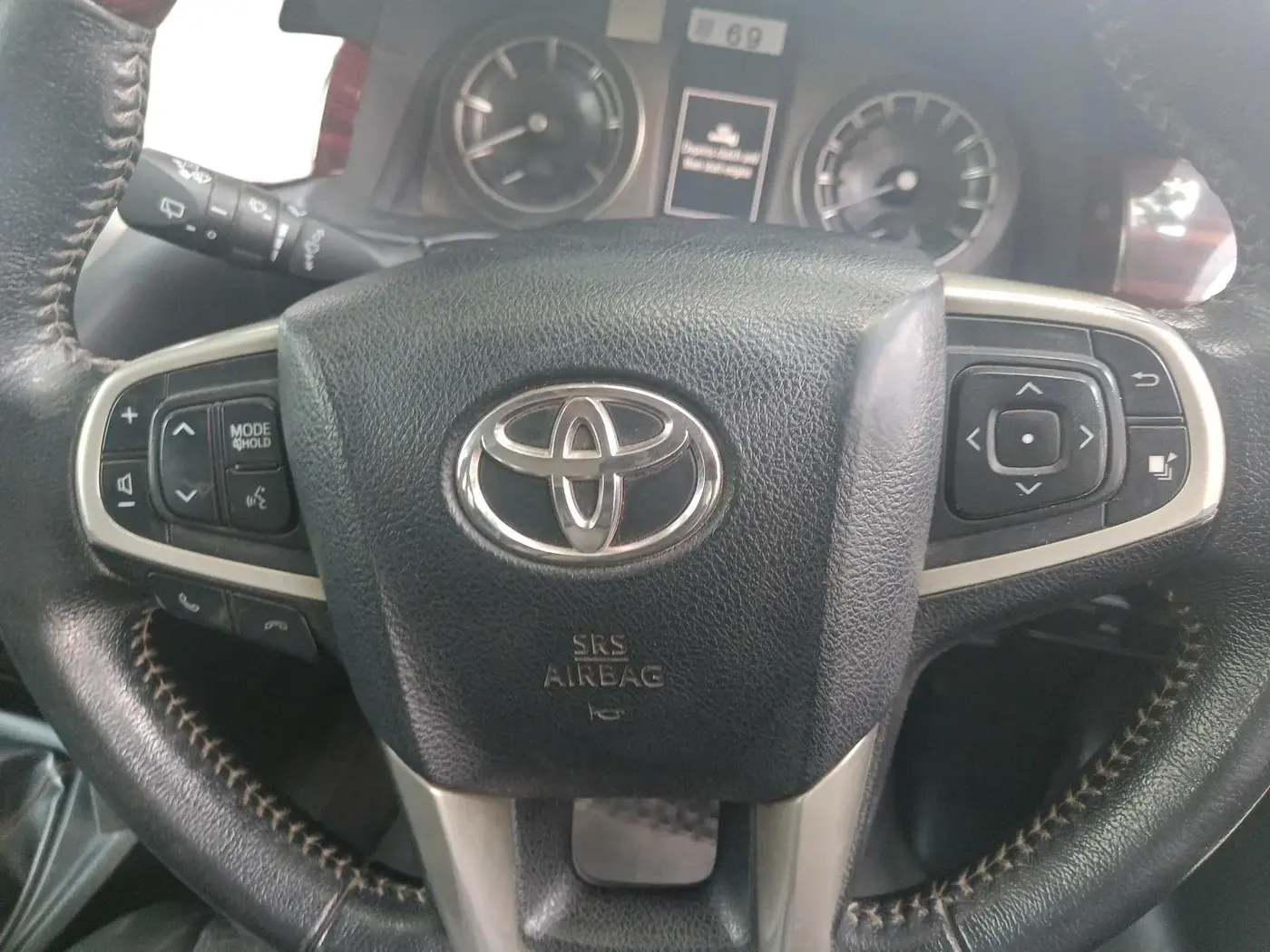 2017 Toyota Innova Crysta 2.4 VX 8 STR, Diesel, Manual, 2,84,187 km, interior
