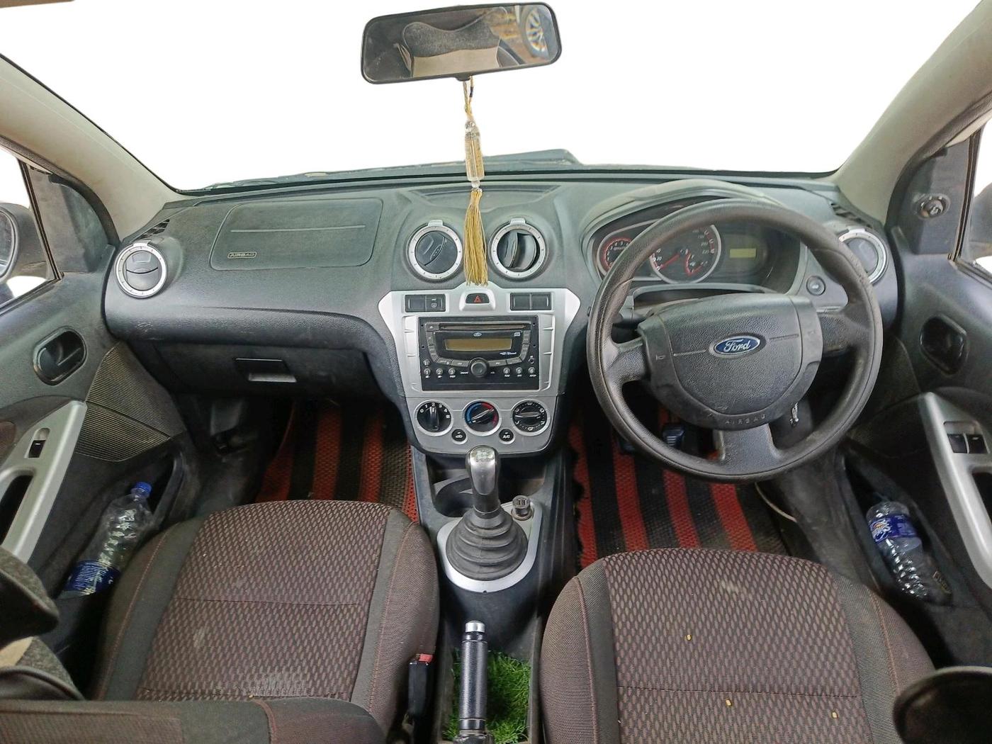 2012 Ford Figo TITANIUM 1.4 DIESEL, Diesel, Manual, 1,20,798 km, interior