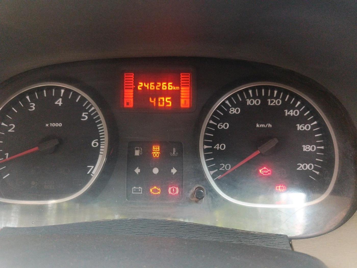 2013 Renault Duster 110 PS RXZ DIESEL, Diesel, Manual, 2,46,266 km, interior