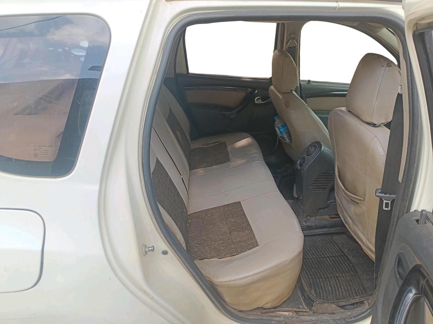 2013 Renault Duster 110 PS RXZ DIESEL, Diesel, Manual, 2,46,266 km, interior