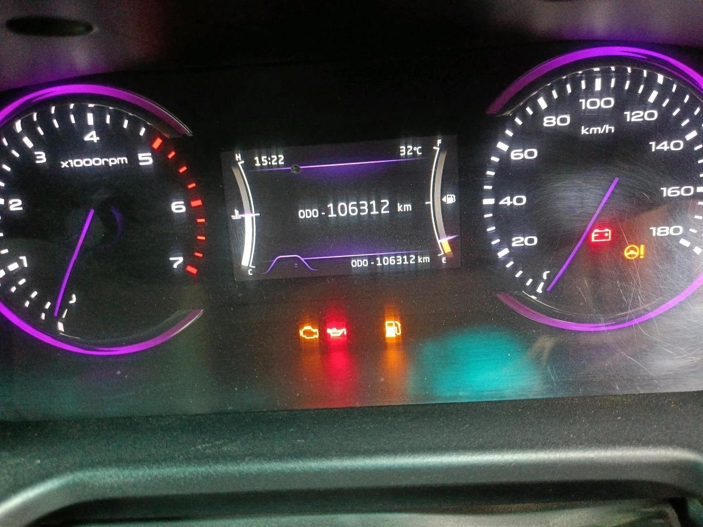 2018 Mahindra MARAZZO M6 8 STR, Diesel, Manual, 1,06,312 km, interior