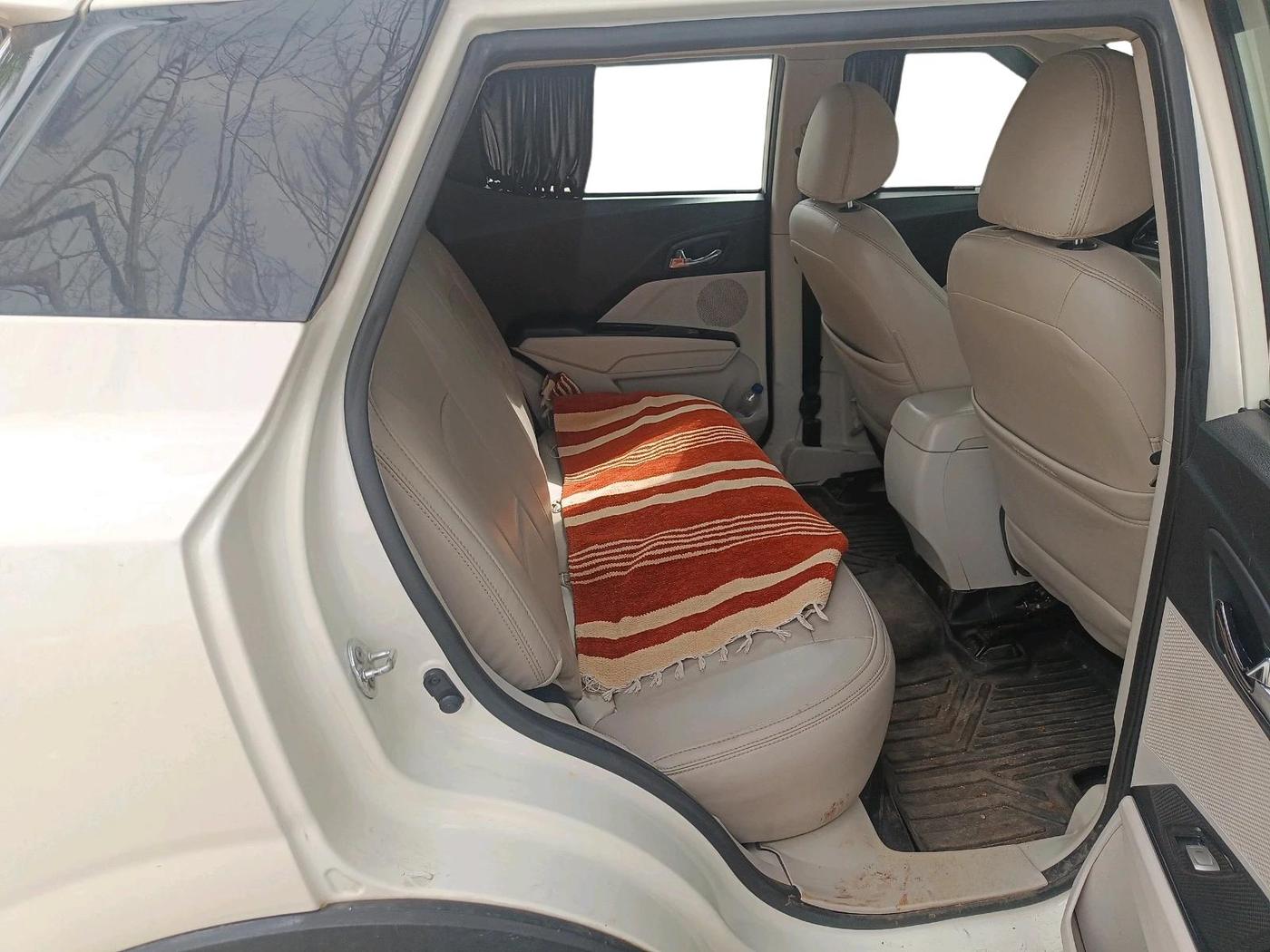 2022 Mahindra XUV300 W8 1.5 DIESEL, Diesel, Manual, 84,650 km, interior