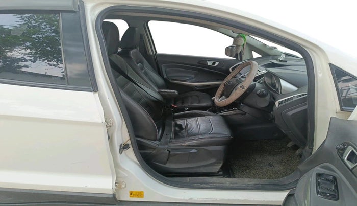 2015 Ford Ecosport TITANIUM 1.5L DIESEL, Diesel, Manual, 3,32,469 km, interior