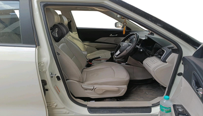 2021 Mahindra XUV300 W8 (O) 1.5 DIESEL, Diesel, Manual, 1,14,810 km, interior