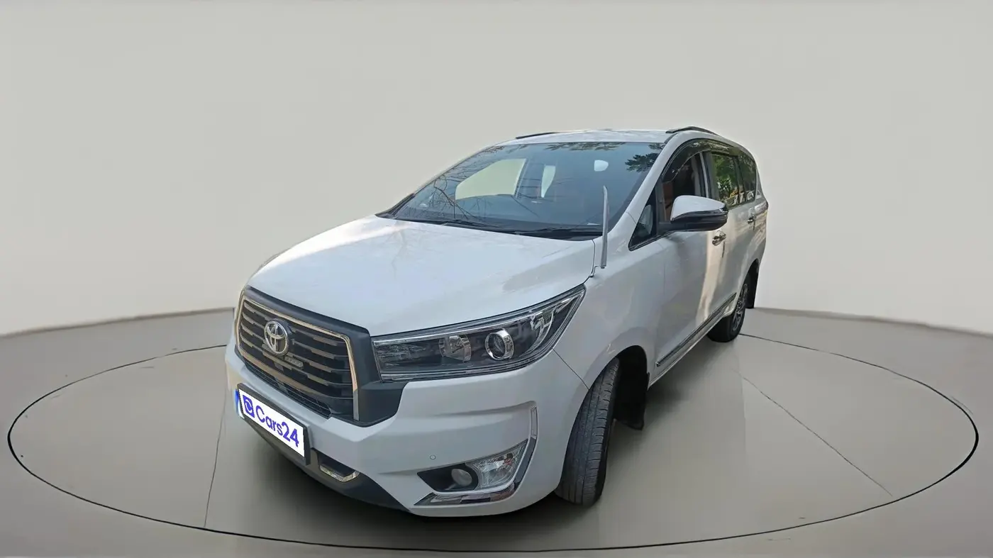 2024 Toyota Innova Crysta 2.4 VX 8STR, Diesel, Manual, 54,492 km, exterior