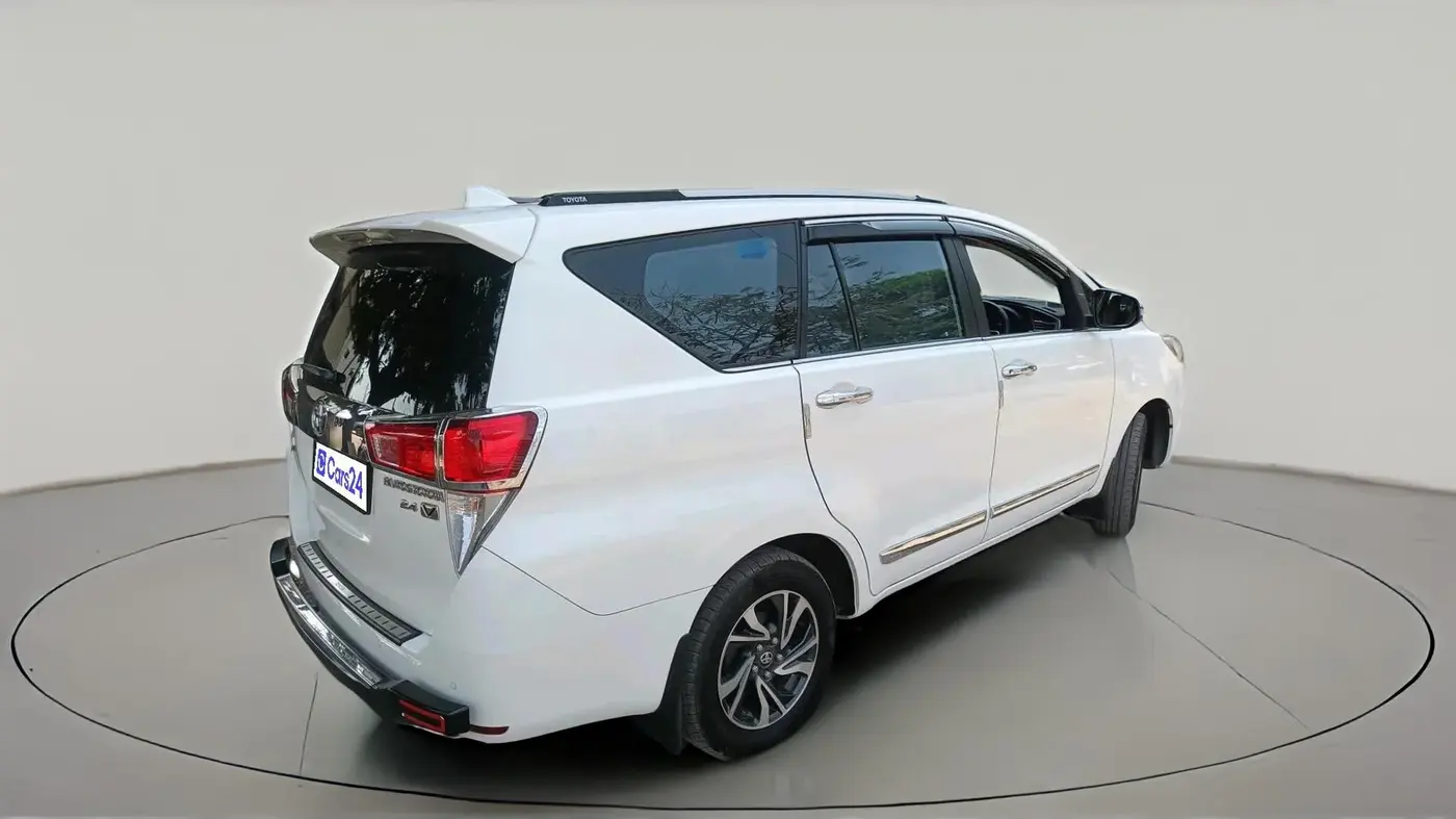 2024 Toyota Innova Crysta 2.4 VX 8STR, Diesel, Manual, 54,492 km, exterior