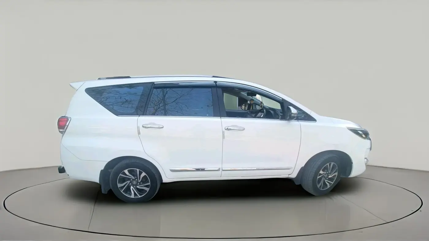 2024 Toyota Innova Crysta 2.4 VX 8STR, Diesel, Manual, 54,492 km, exterior