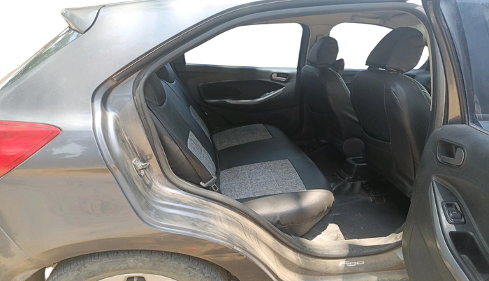 2016 Ford New Figo TITANIUM 1.2 PETROL MT, Petrol, Manual, 70,546 km, interior