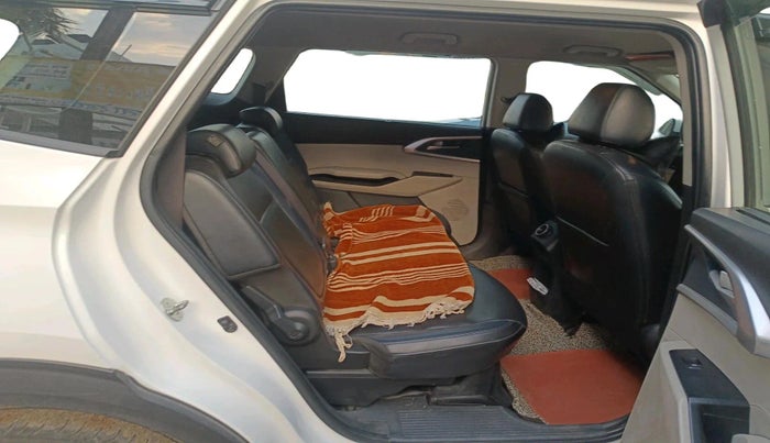 2023 KIA CARENS PREMIUM 1.5 DIESEL IMT 7 STR, Diesel, Manual, 1,09,320 km, interior