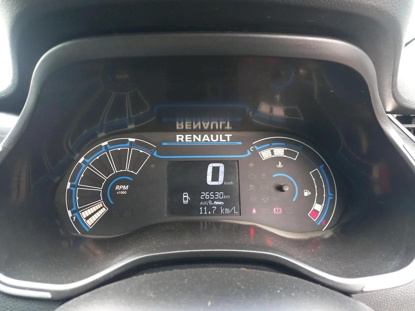 2022 Renault TRIBER RXZ, Petrol, Manual, 26,530 km, interior