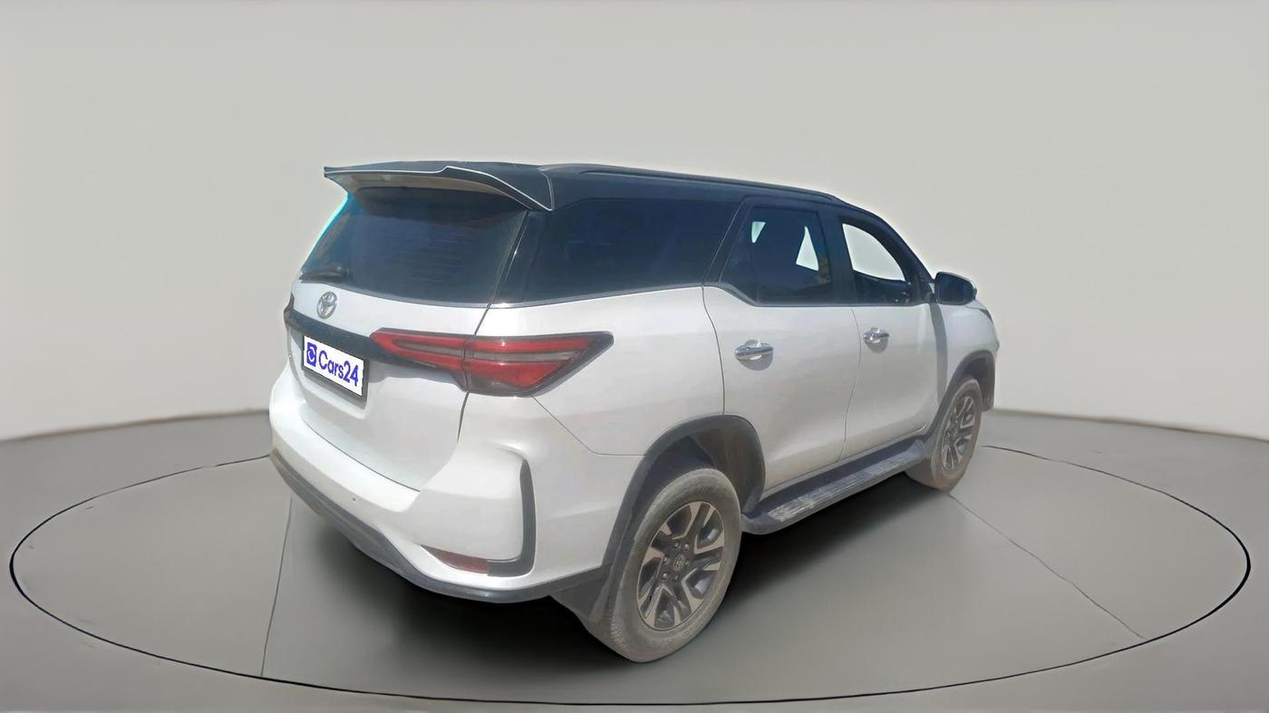 2023 Toyota Fortuner 4X2 AT 2.8 LEGENDER, Diesel, Automatic, 26,826 km, exterior
