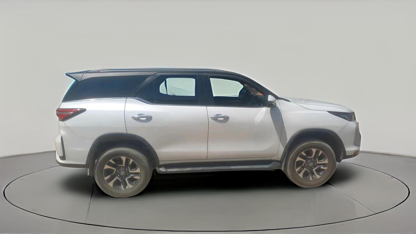 2023 Toyota Fortuner 4X2 AT 2.8 LEGENDER, Diesel, Automatic, 26,826 km, exterior
