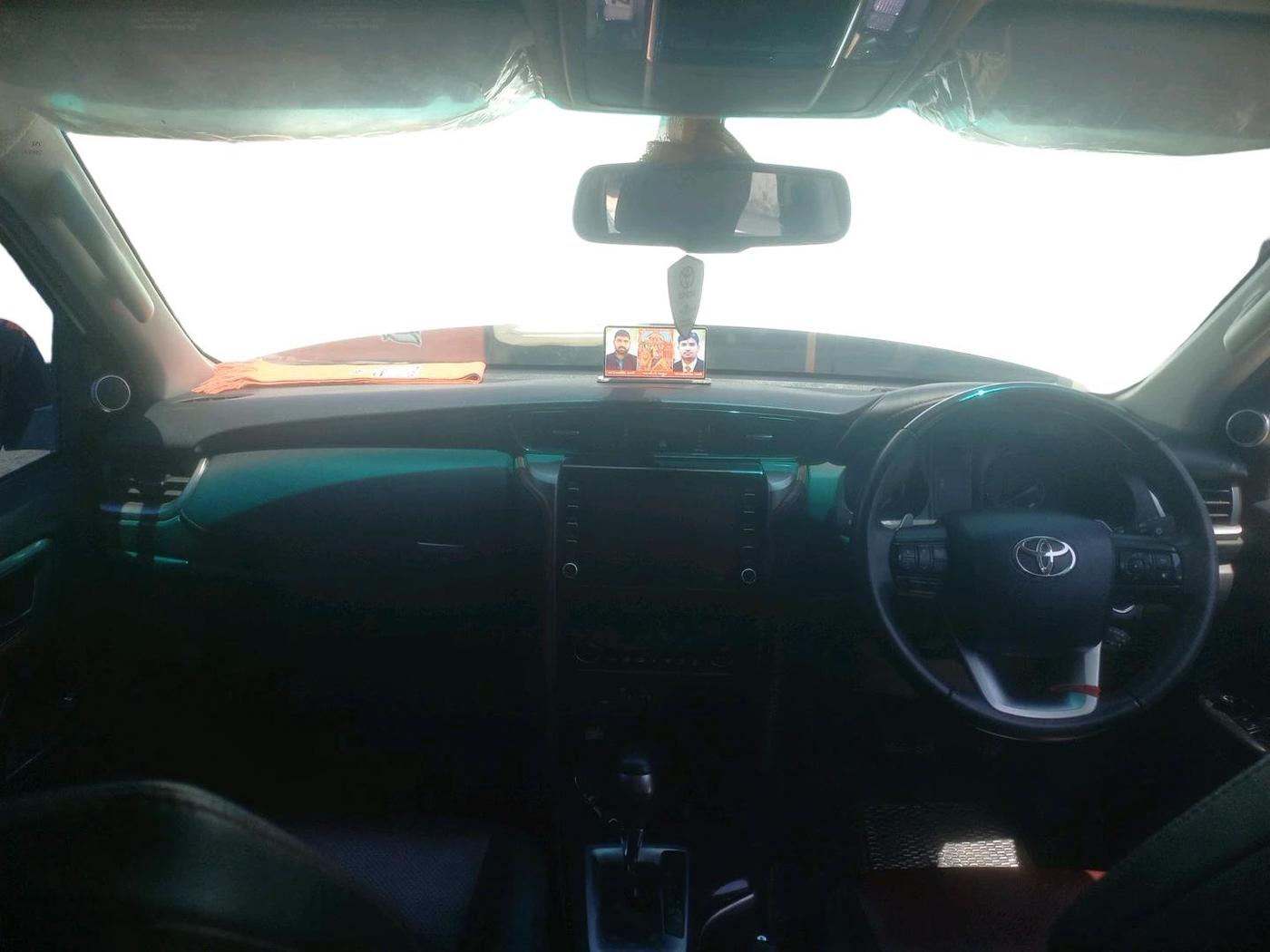 2023 Toyota Fortuner 4X2 AT 2.8 LEGENDER, Diesel, Automatic, 26,826 km, interior