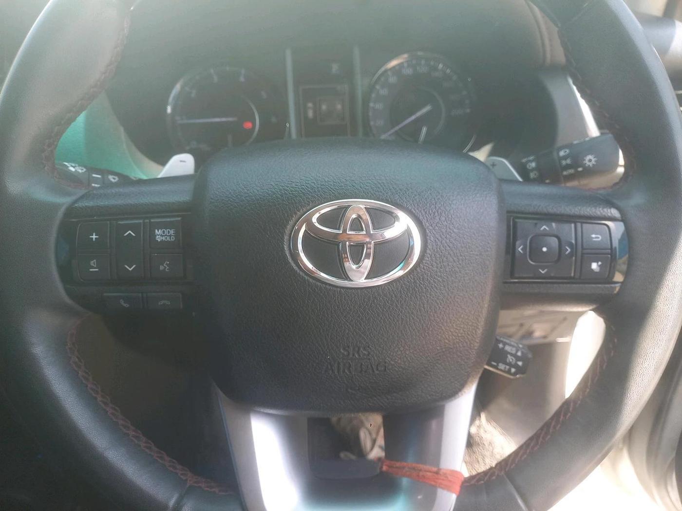 2023 Toyota Fortuner 4X2 AT 2.8 LEGENDER, Diesel, Automatic, 26,826 km, interior