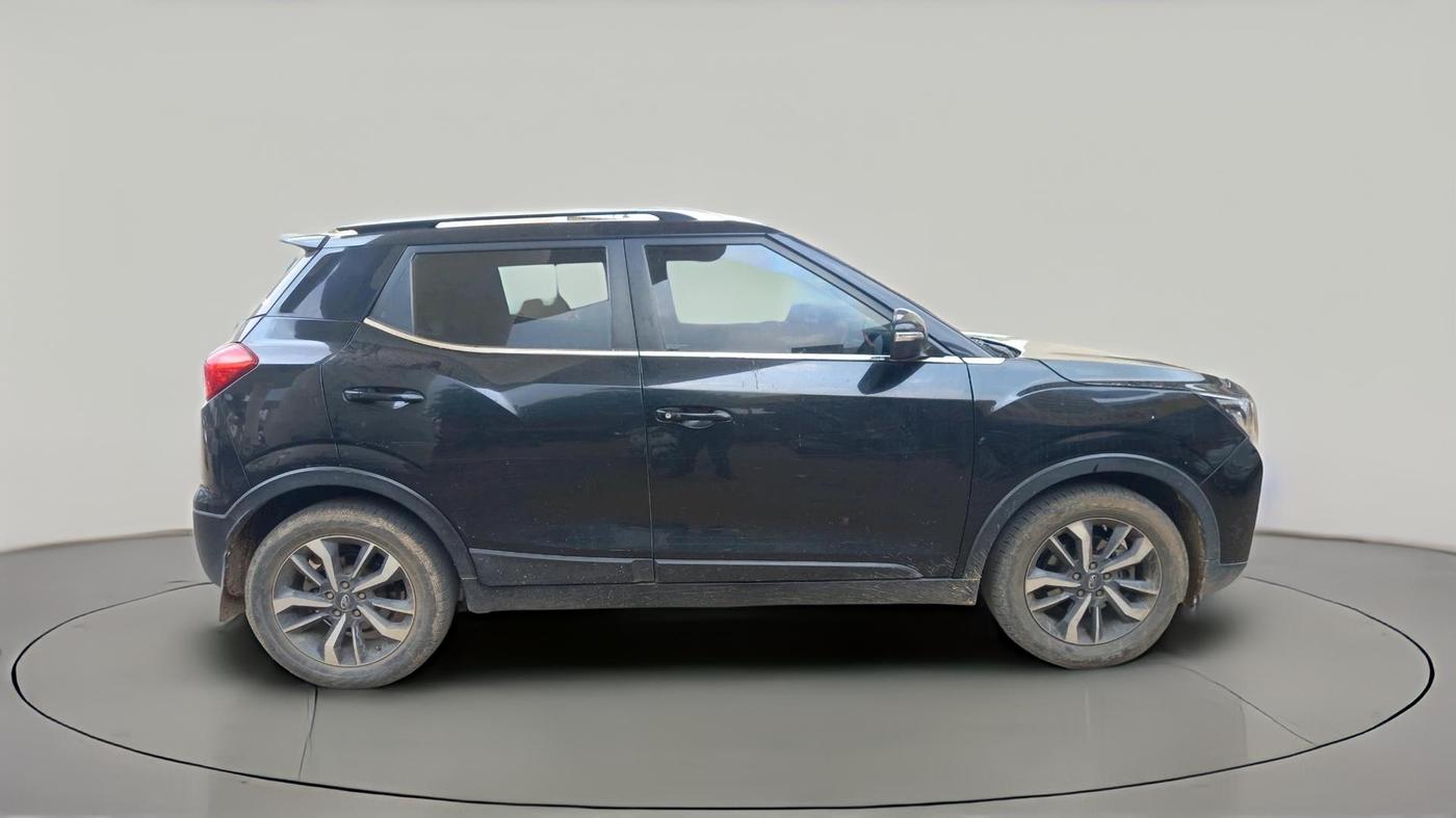 2019 Mahindra XUV300 W8 (O) 1.5 DIESEL, Diesel, Manual, 1,39,290 km, exterior