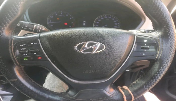 2016 Hyundai Elite i20 ASTA 1.2, CNG, Manual, 1,35,439 km, interior