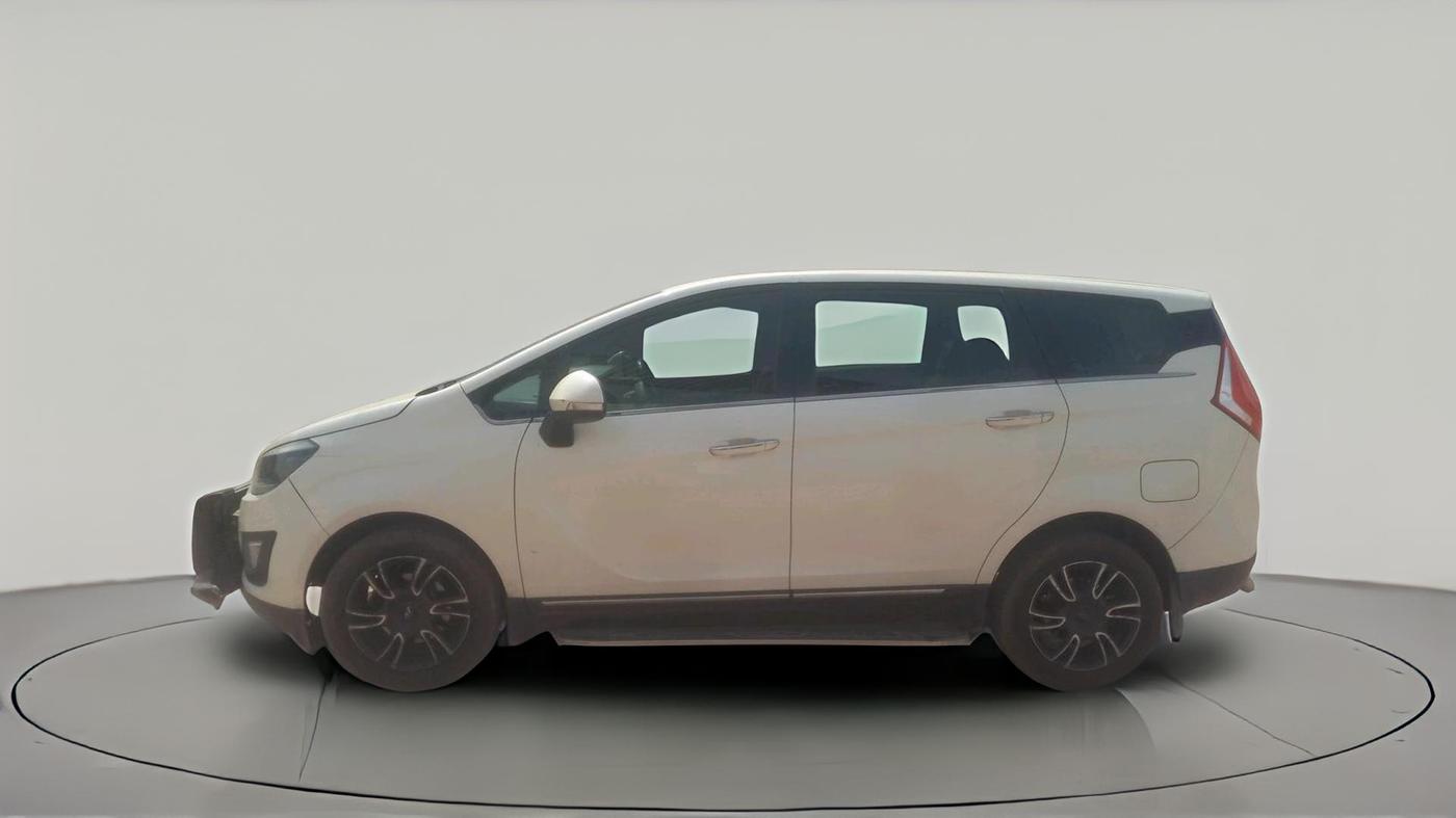 2020 Mahindra MARAZZO M 6 + 7 STR, Diesel, Manual, 2,33,453 km, exterior