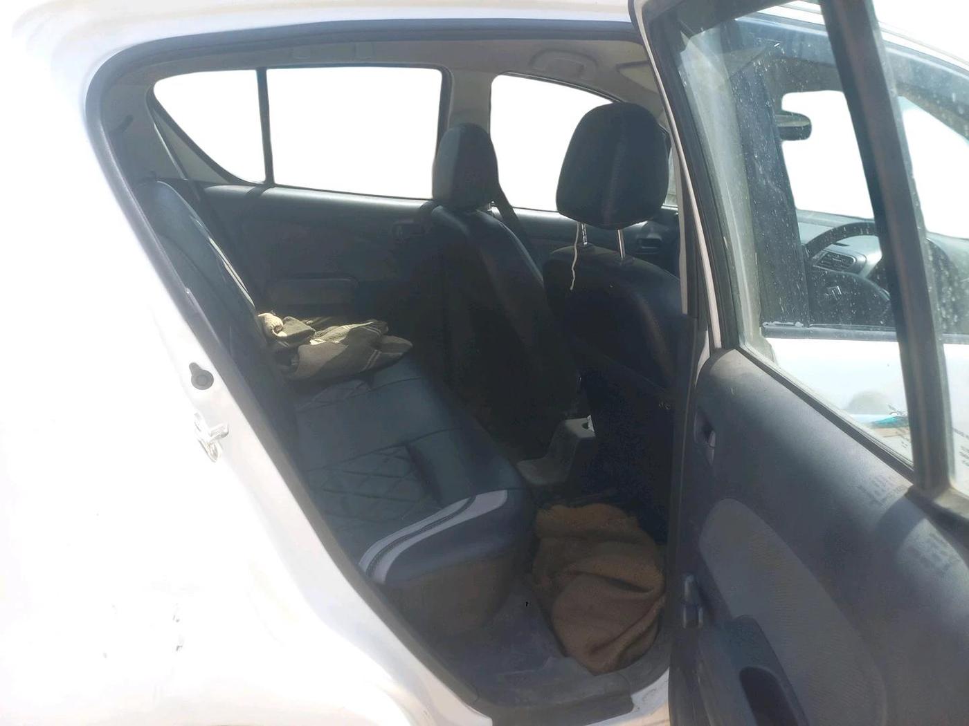 2016 Maruti Ritz LXI, CNG, Manual, 1,00,523 km, interior