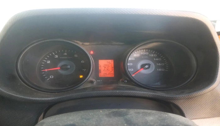 2016 Mahindra TUV300 T6 PLUS, Diesel, Manual, 1,35,399 km, interior