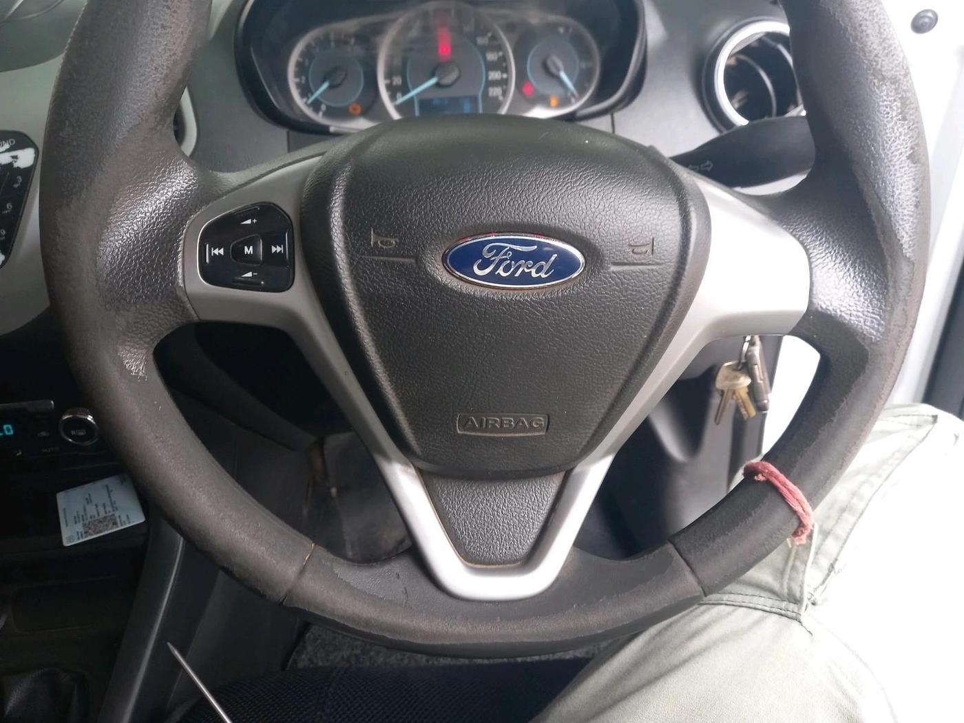 2016 Ford New Figo TITANIUM1.5 DIESEL, Diesel, Manual, 1,16,907 km, interior