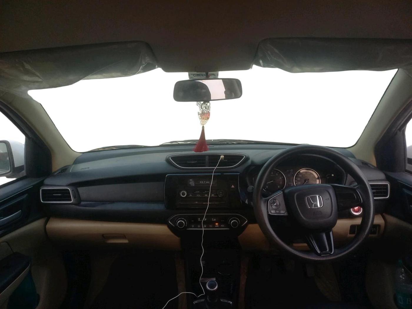 2019 Honda Amaze 1.2L I-VTEC V, Petrol, Manual, 67,586 km, interior