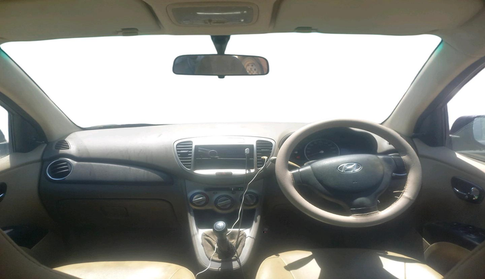 2013 Hyundai i10 MAGNA 1.1, CNG, Manual, 70,102 km, interior