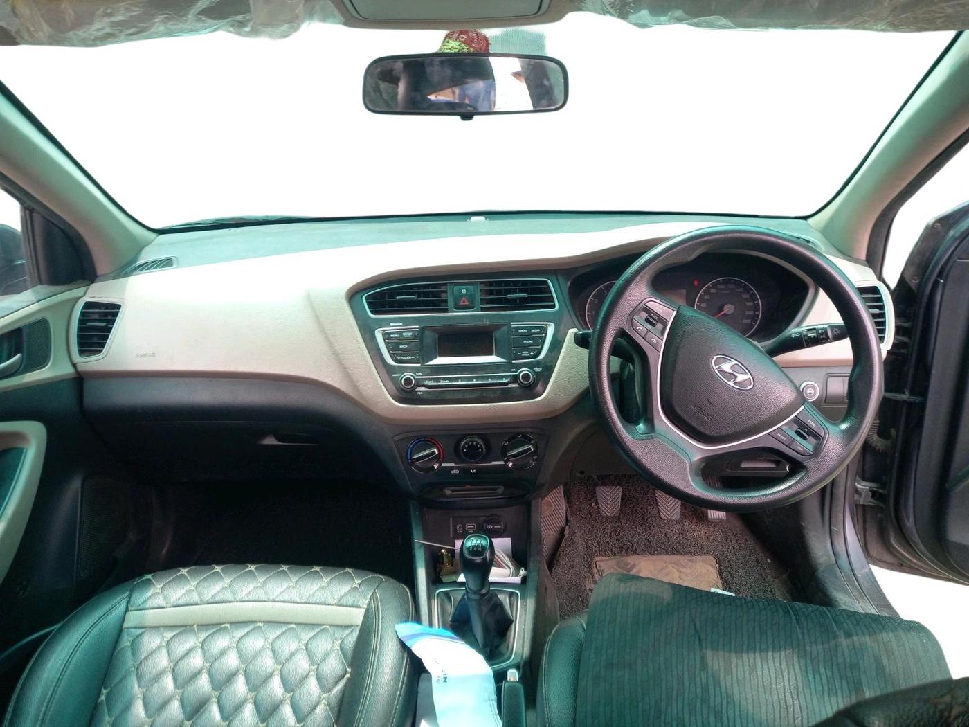 2019 Hyundai Elite i20 MAGNA PLUS 1.2, CNG, Manual, 1,61,193 km, interior