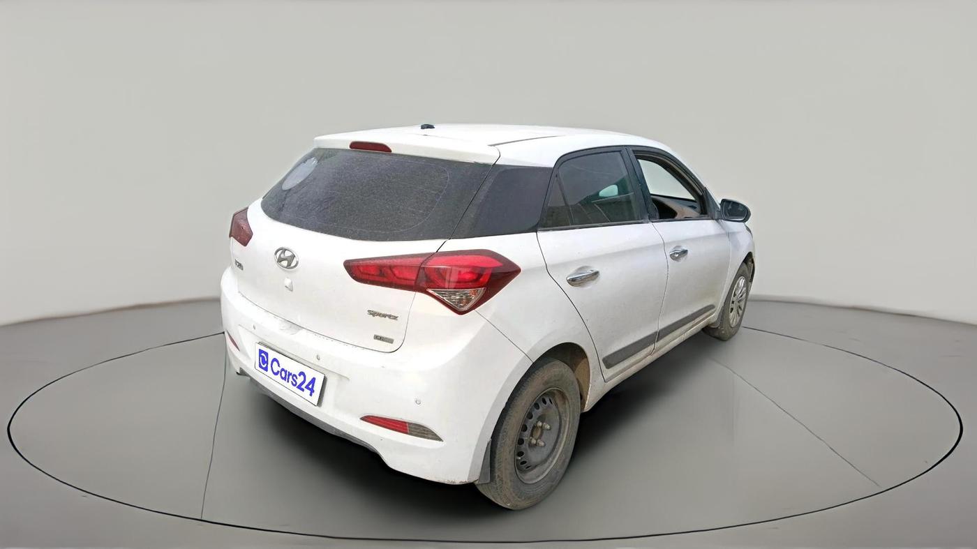 2015 Hyundai Elite i20 SPORTZ 1.4 CRDI, Diesel, Manual, 1,56,442 km, exterior
