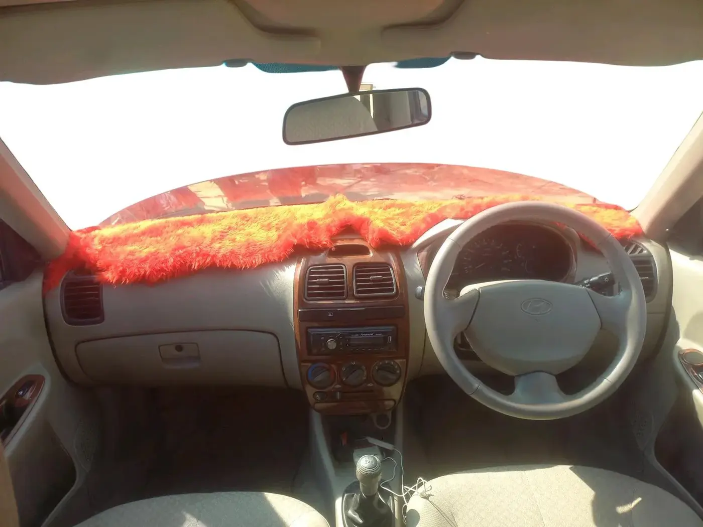 2011 Hyundai Accent GLE, CNG, Manual, 49,476 km, interior