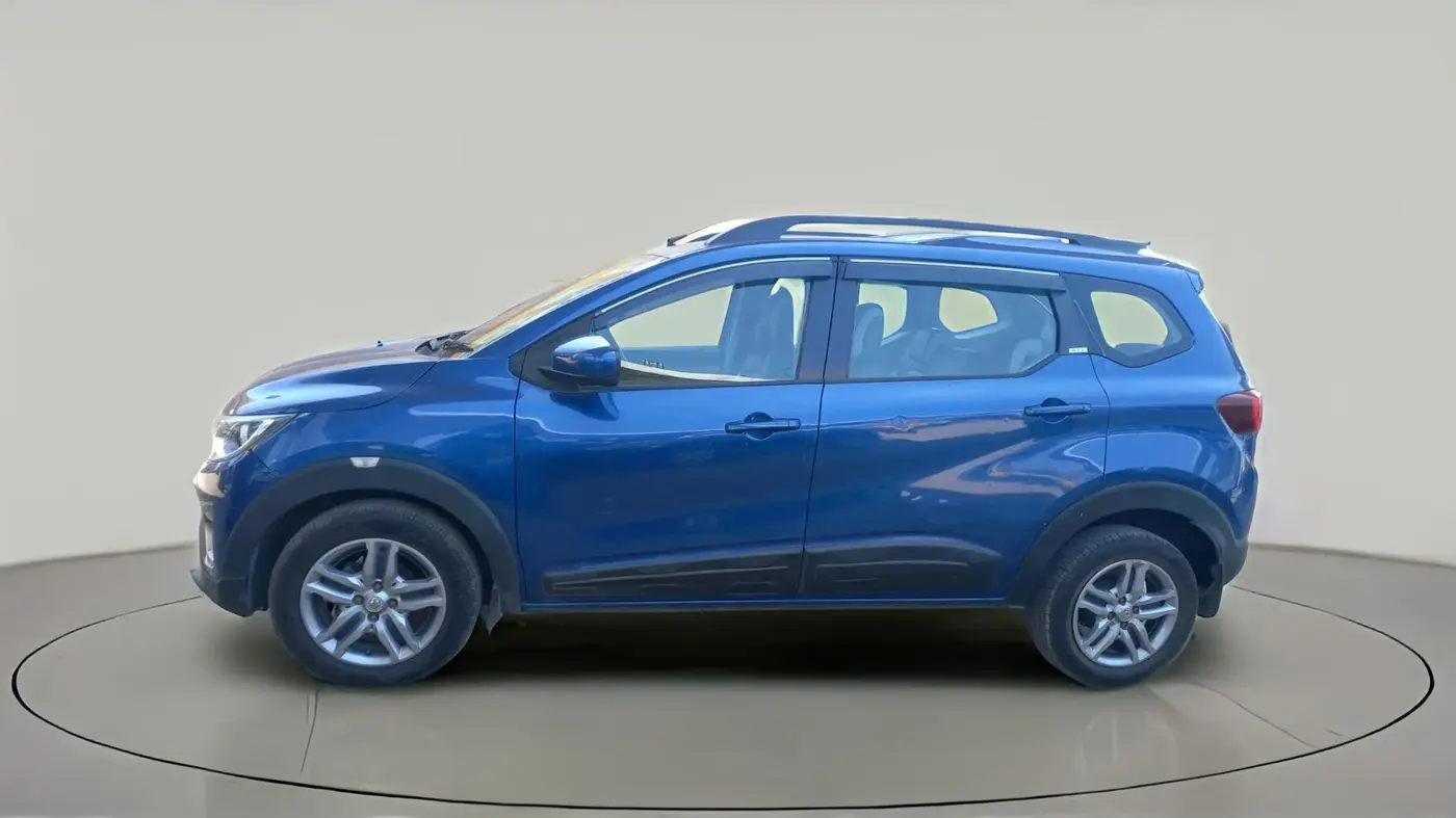 2020 Renault TRIBER RXZ AMT, Petrol, Automatic, 3,50,000 km, exterior