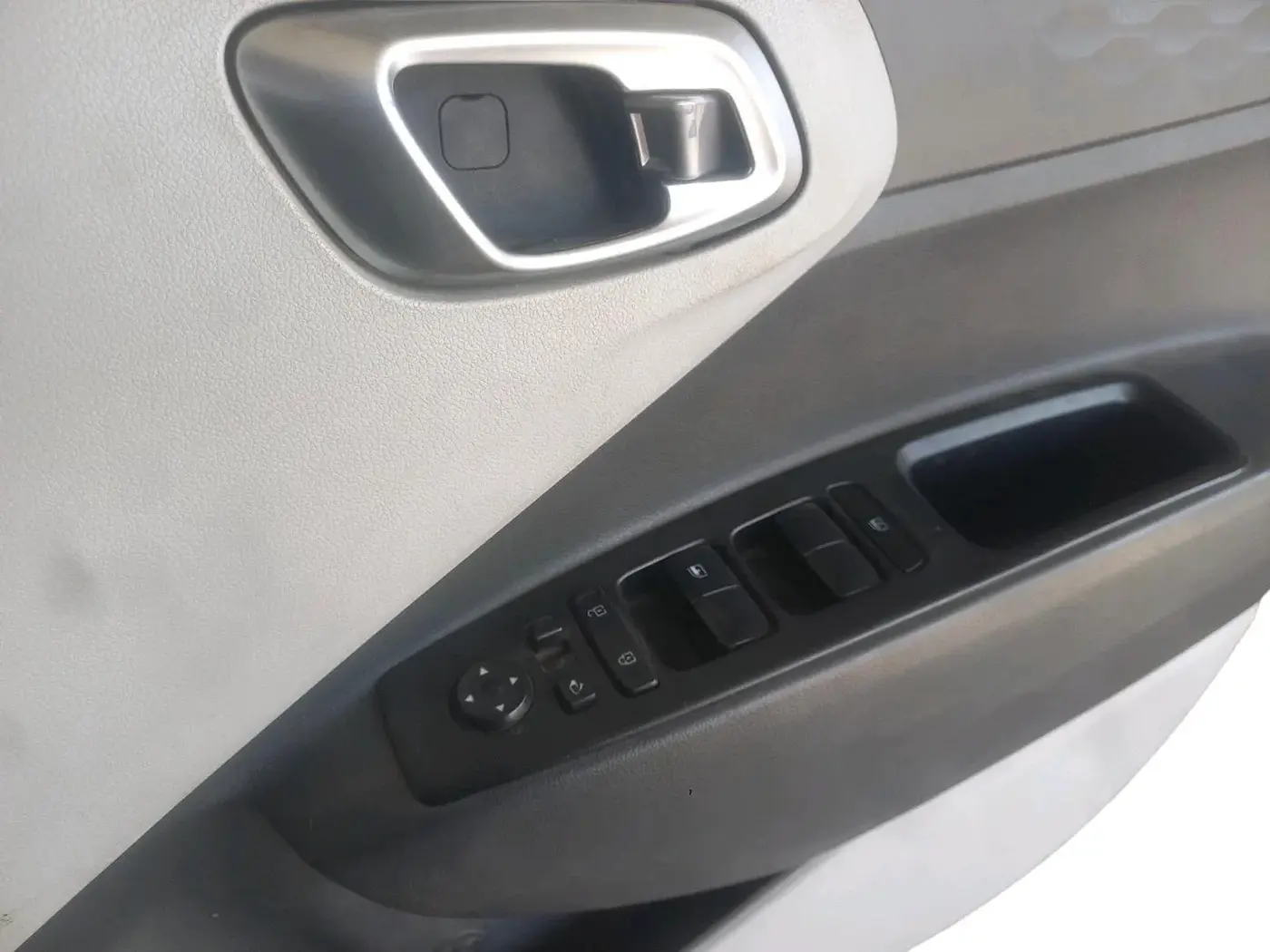 2022 Hyundai GRAND I10 NIOS SPORTZ 1.2 KAPPA VTVT CNG, CNG, Manual, 85,108 km, interior