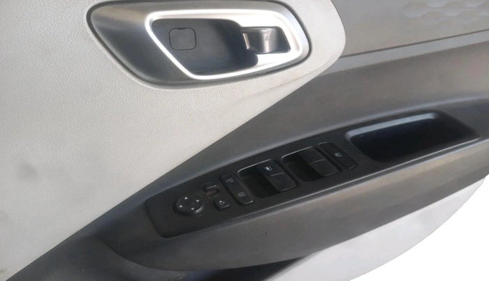 2022 Hyundai GRAND I10 NIOS SPORTZ 1.2 KAPPA VTVT CNG, CNG, Manual, 85,108 km, interior