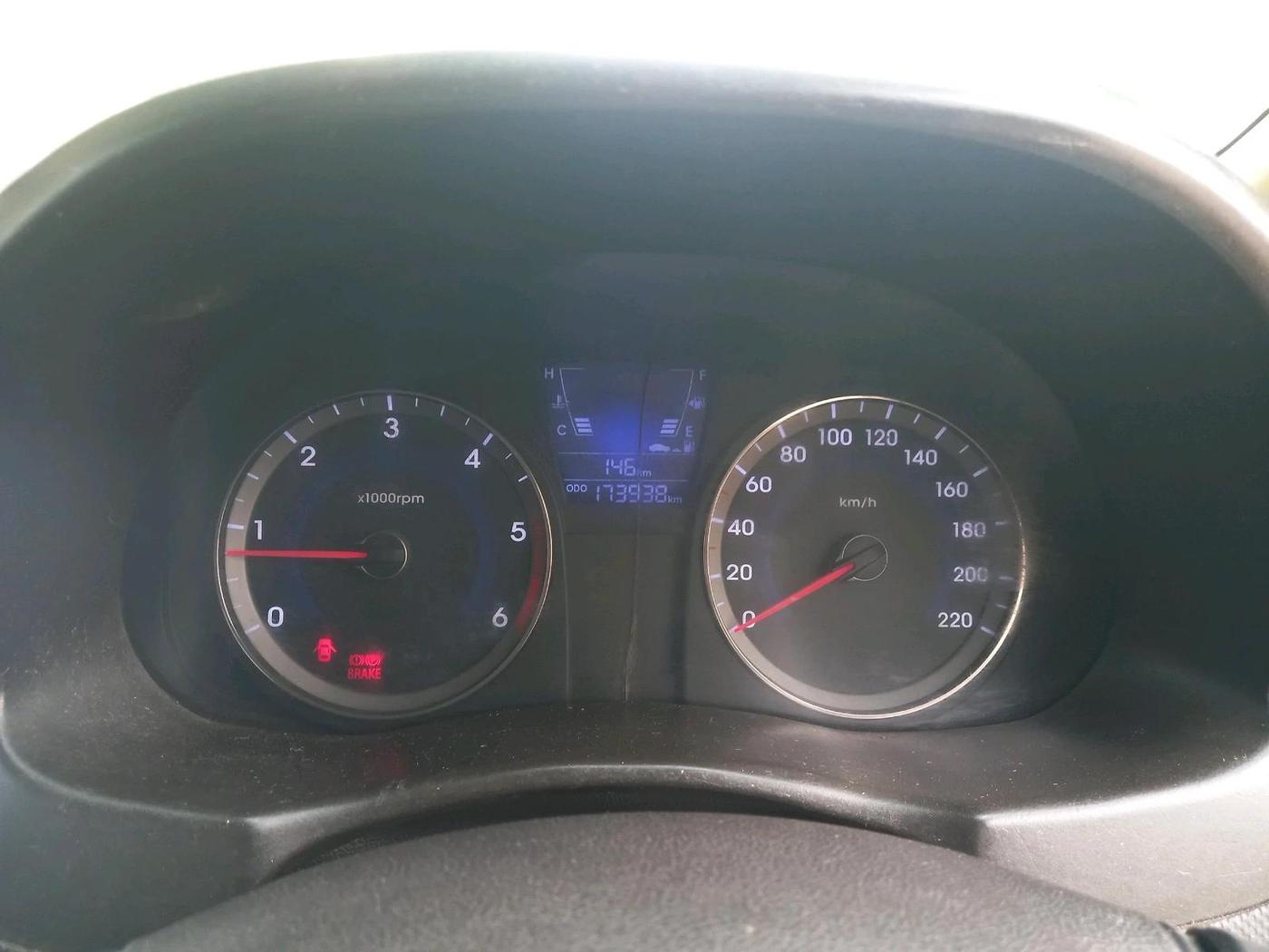 2012 Hyundai Verna FLUIDIC 1.6 CRDI EX, Diesel, Manual, 1,73,938 km, interior