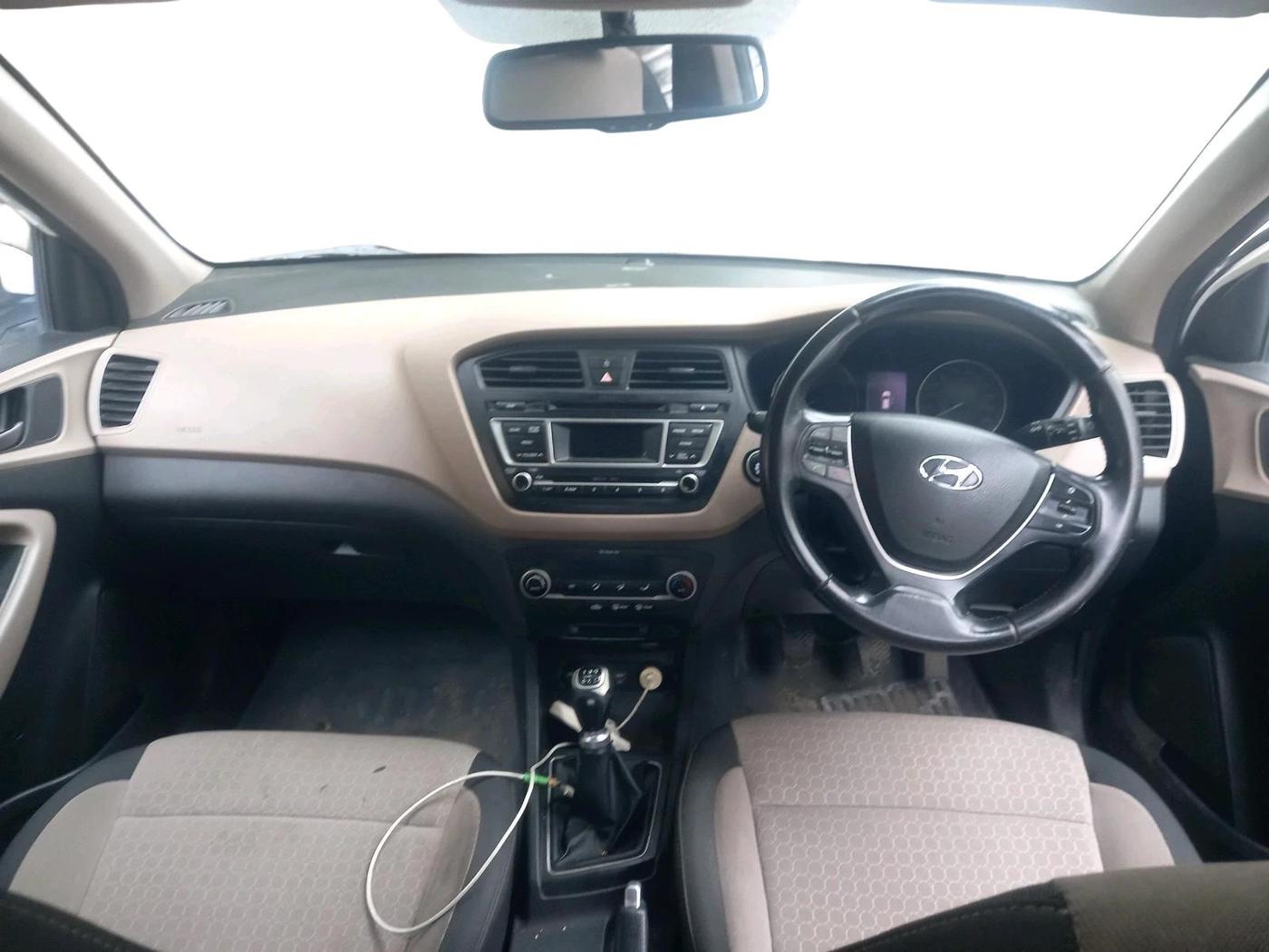 2014 Hyundai Elite i20 ASTA 1.2, Petrol, Manual, 1,03,280 km, interior