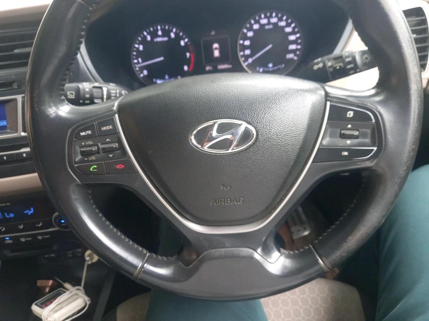 2014 Hyundai Elite i20 ASTA 1.2, Petrol, Manual, 1,03,280 km, interior