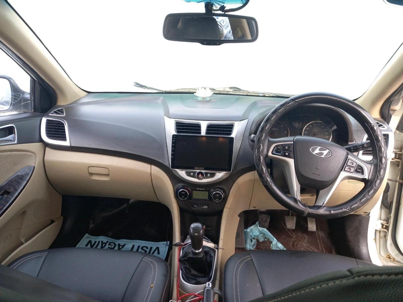 2013 Hyundai Verna FLUIDIC 1.6 CRDI EX, Diesel, Manual, 94,809 km, interior