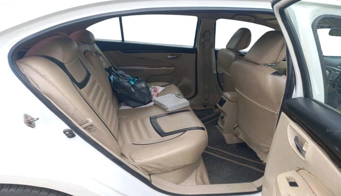 2017 Maruti Ciaz DELTA DIESEL 1.3, Diesel, Manual, 1,88,066 km, interior