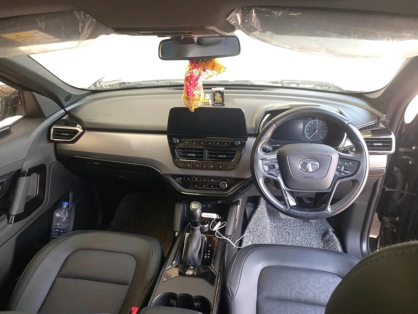 2022 Tata Harrier XZA PLUS 2.0L DARK EDITION, Diesel, Automatic, 18,395 km, interior