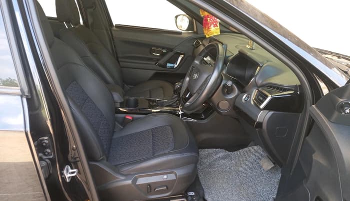 2022 Tata Harrier XZA PLUS 2.0L DARK EDITION, Diesel, Automatic, 18,395 km, interior