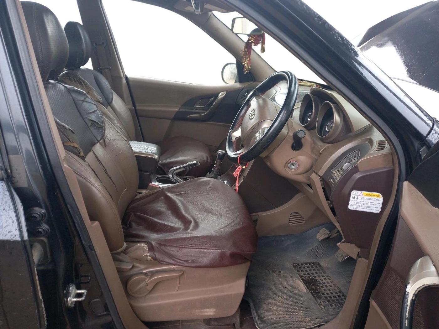 2012 Mahindra XUV500 W8, Diesel, Manual, 2,67,994 km, interior