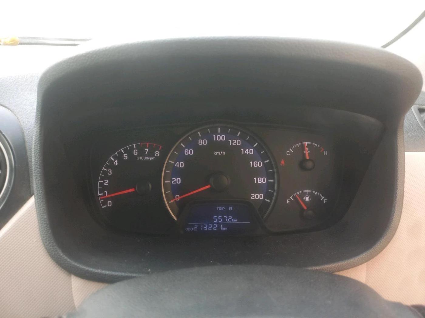 2015 Hyundai Xcent S 1.2, CNG, Manual, 2,13,221 km, interior