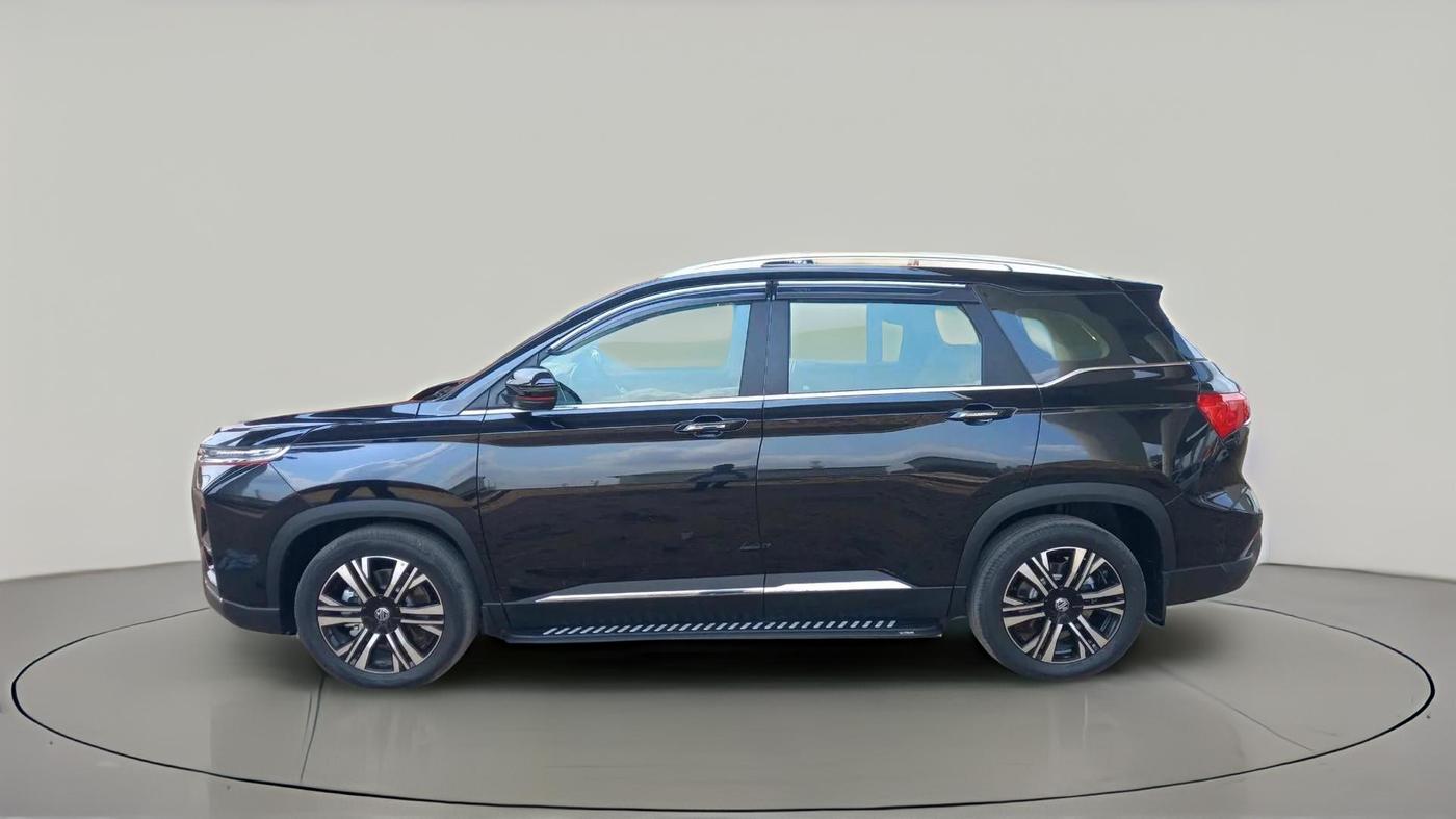 2026 MG HECTOR PLUS Savvy Pro 1.5 Turbo Petrol CVT 7 STR, Petrol, Automatic, 1,211 km, exterior