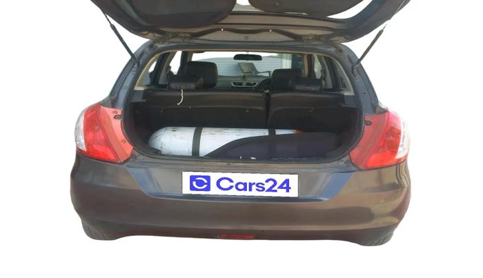 2016 Maruti Swift VXI, CNG, Manual, 1,47,255 km, exterior