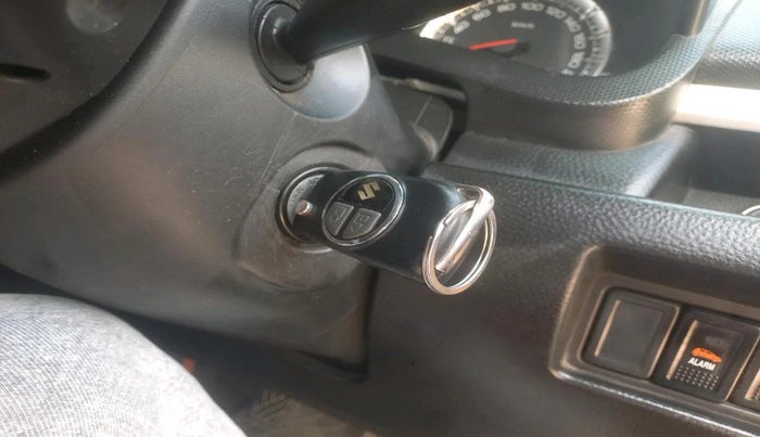 2016 Maruti Swift VXI, CNG, Manual, 1,47,255 km, interior