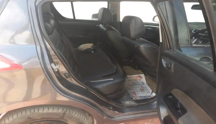 2016 Maruti Swift VXI, CNG, Manual, 1,47,255 km, interior