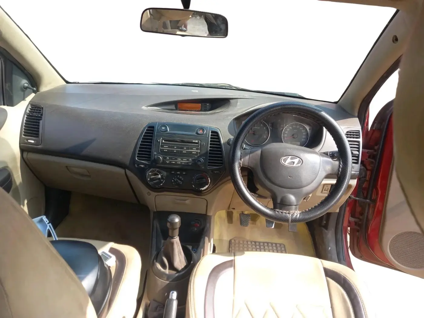 2010 Hyundai i20 MAGNA 1.2, CNG, Manual, 1,93,269 km, interior