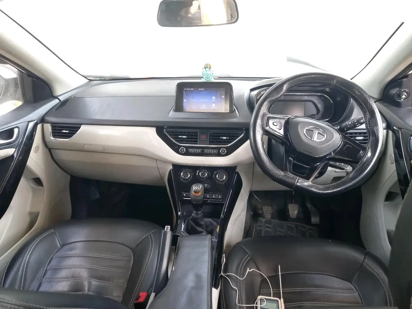 2020 Tata NEXON XZ DIESEL, Diesel, Manual, 1,49,760 km, interior