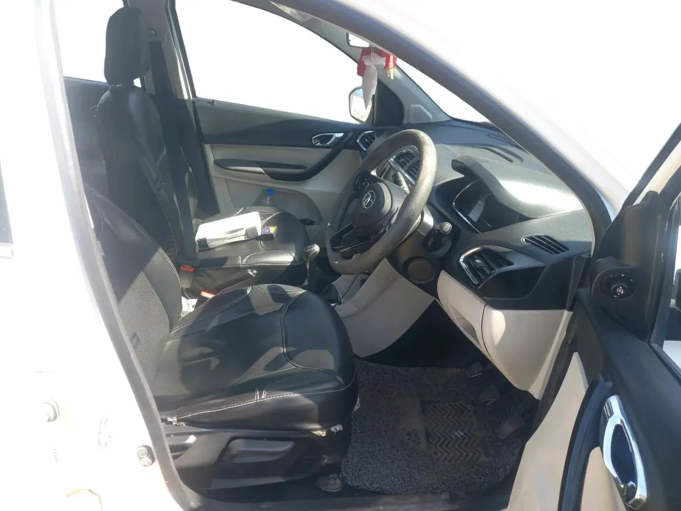 2022 Tata TIGOR XZ PLUS CNG, CNG, Manual, 95,312 km, interior